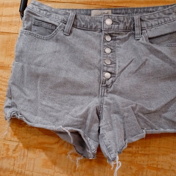 High Rise Midi Shorts - Picture 5 of 7